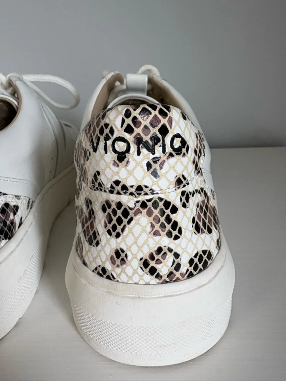 Vionic Simasa White Leather Chunky Platform Sneakers Snakeskin Trim 7
